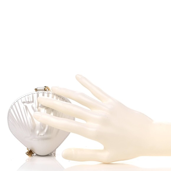 Louis Vuitton Shell Coin Purse Bag By The Pool Iridescent White/Gold LV Clutch - Picture 3 of 13